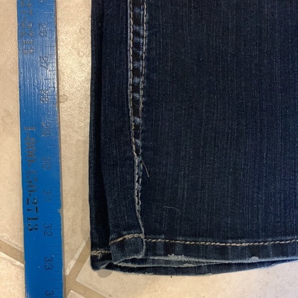 LN like new Silver Suki 26x34 dark wash. - Picture 6 of 7